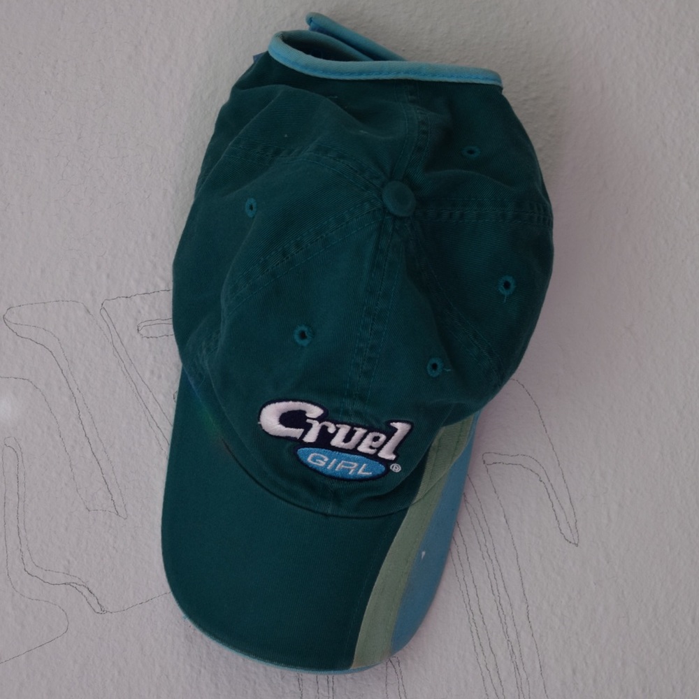 90s/ 2000s Cruel Girl Hat